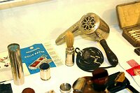 Ausstellung &quotFaszination Bart"
Erffnung am 19. Mrz 2004 im Leinfelder Haus in Leinfelden durch Oberbrgermeister Roland Klenk und Jrgen Burkhardt, Prsident und &quotAusstellungsmacher" von Bart & Kultur Club &quotBelle Moustache" e.V
