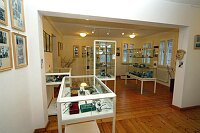 Ausstellung &quotFaszination Bart"
Erffnung am 19. Mrz 2004 im Leinfelder Haus in Leinfelden durch Oberbrgermeister Roland Klenk und Jrgen Burkhardt, Prsident und &quotAusstellungsmacher" von Bart & Kultur Club &quotBelle Moustache" e.V
